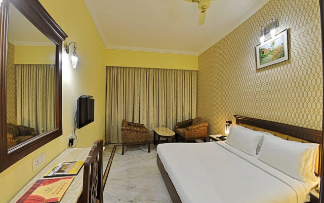 Hotel Raj Palace