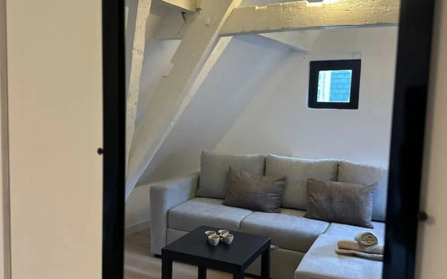 Modern Studio Near the Heart of the City