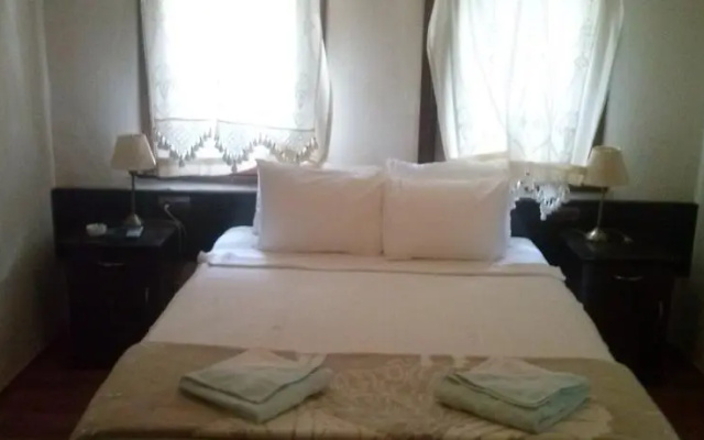 Fidele Otel