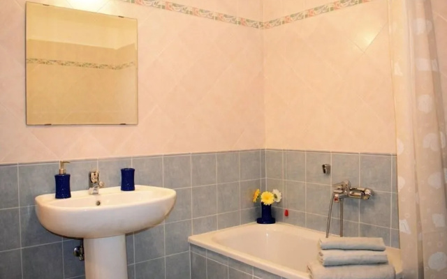 Traditional Holiday Home in Moneglia With Private Terrace