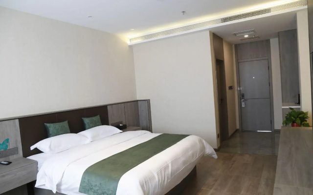 GreenTree Inn Anyang Neihuang County Zaoxiang Avenue