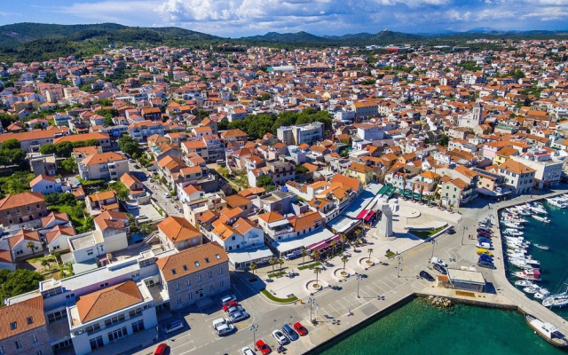Stunning Home in Vodice With Wifi and 2 Bedrooms