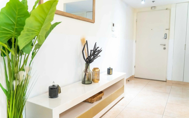 Art Apartment In Mamila - King David Residence