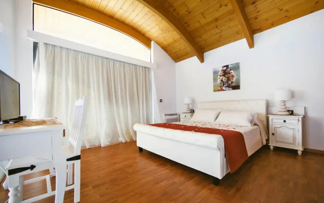 Semi-detached House With Private Pool