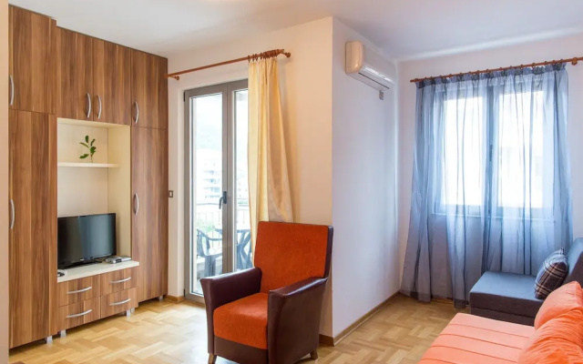 Apartment Bolero