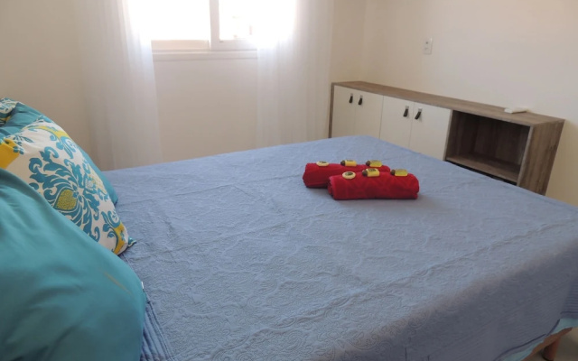 Casa com 3 Quartos em Condomínio Geriba