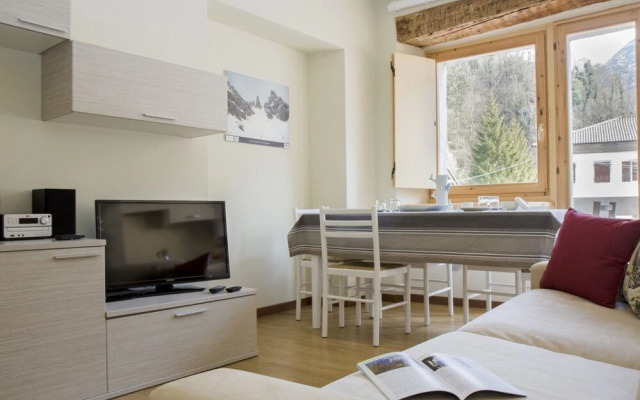 Perarolo Halldis Apartments
