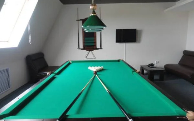 Отель Берлога