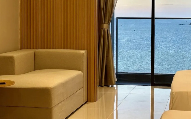 Borneotel The Shore KK by CHG