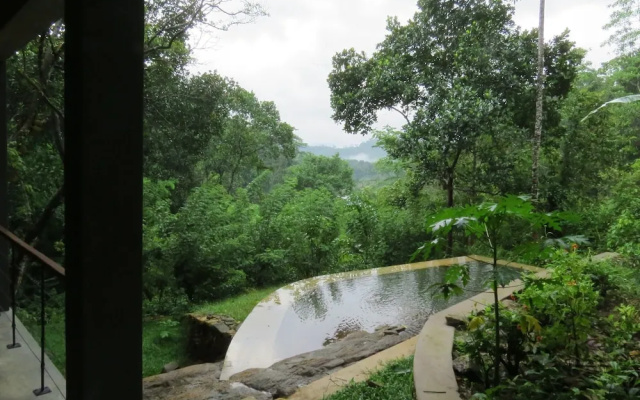 Bandura Kalawana Rainforest Bungalow
