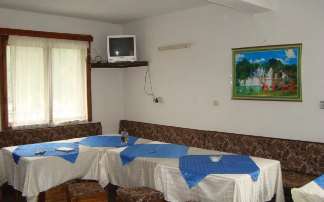 Kuma Lissa Guest House