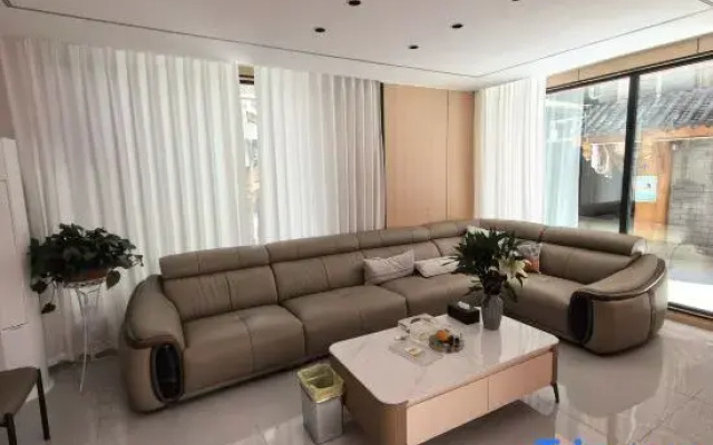 Yuling Yungang Hotel (Kangding Love Song Square)