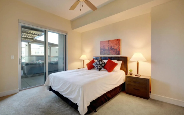 214 Barton 1Br 2Br