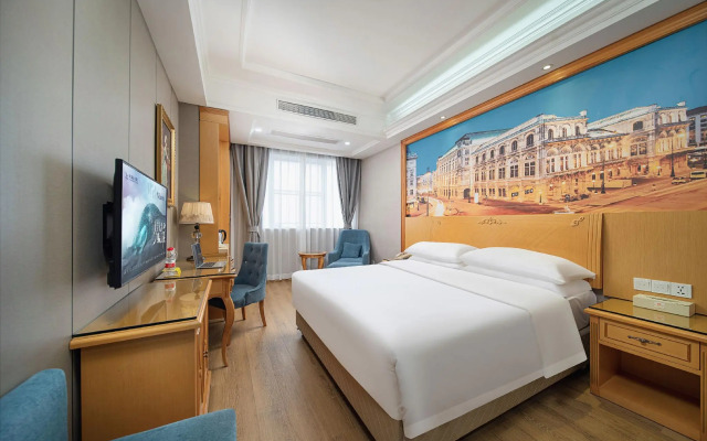 Vienna Hotel (Shenzhen Tianbao Road)