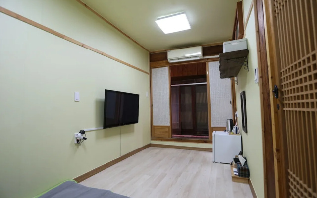 DAL Guest House