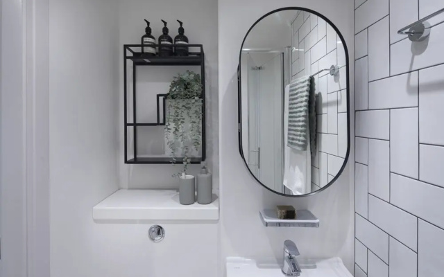 Modern Studios with Kitchen & Ensuite