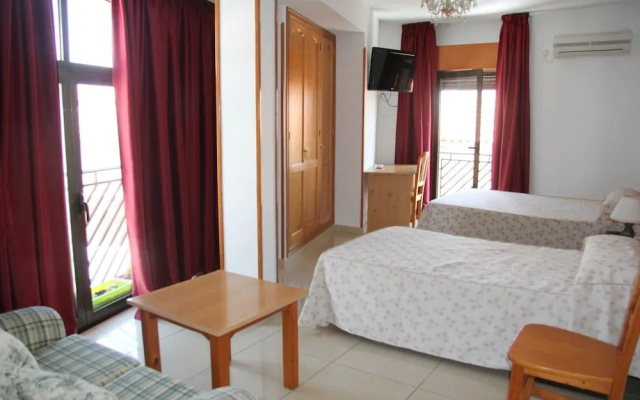 Hostal Cazalegas