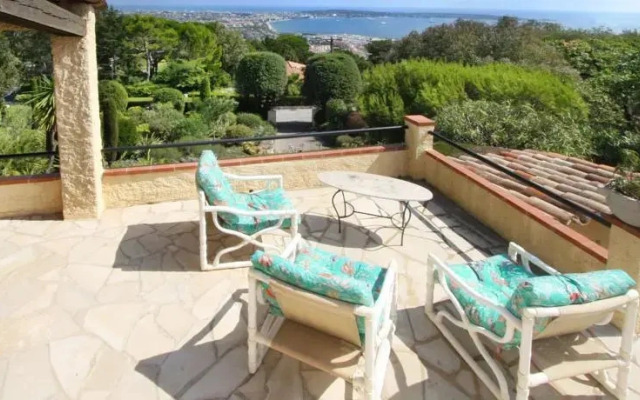 Villa Cannes Hills - Pool and Sea View