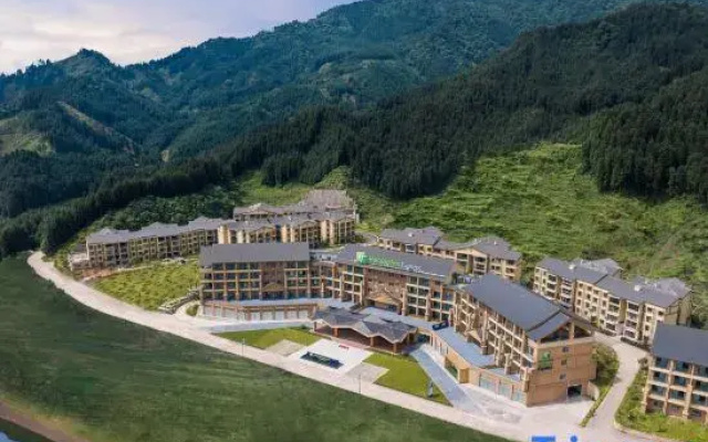 Holiday Inn Express WAWU MOUNTAIN by IHG