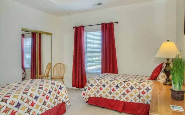 Magnolia North 305 4879 3 Br condo by RedAwning