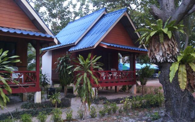 Отель Lanta Sunny House Ланта вид на фасад