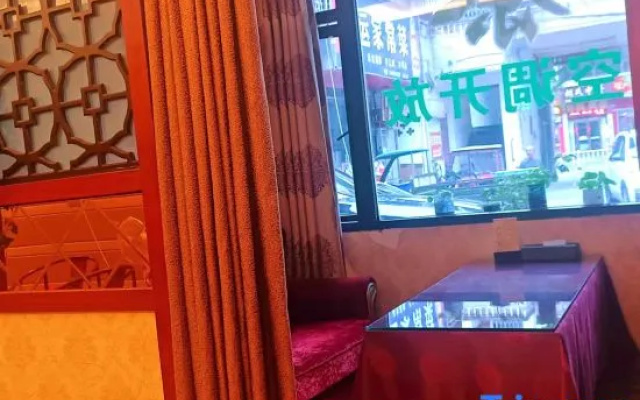Yuzhong Hongyuan Business Hotel
