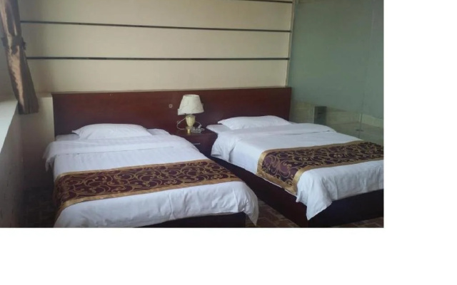 Mancheng Baisheng Business Hotel