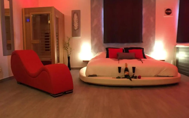 Suite Cupidon- Domaine des trois châteaux