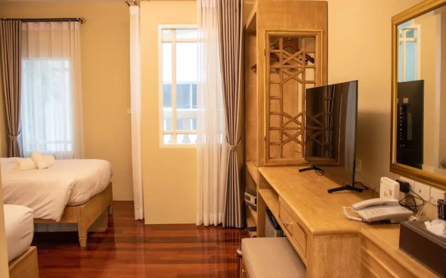 Siri Ratchadamnoen Bangkok Hotel