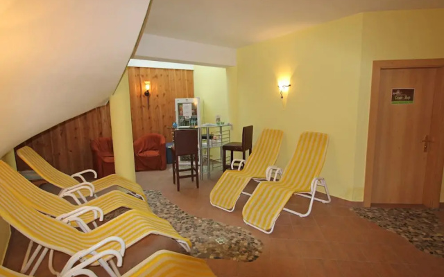 Apartment in Langenfeld With Sauna