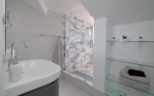 Spacious 2 BR Apt LuxeView- OldTownView, 10min to town