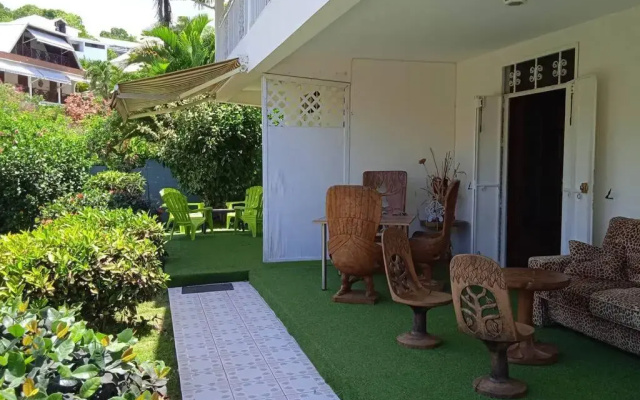 Chaleureux appartement T2 en bas de villa