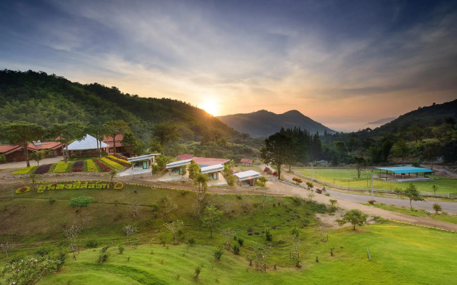 Aulong Resort