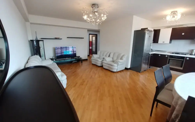 Apartment with Caspian Sea and F1 view