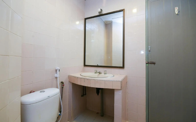 OYO 989 Ostay Inn