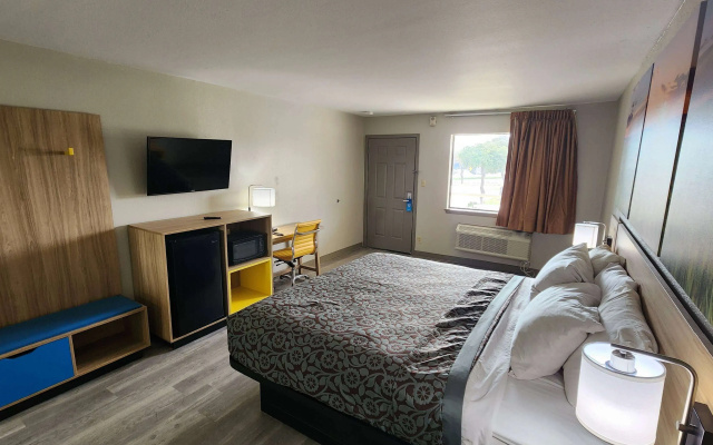 Days Inn by Wyndham San Antonio