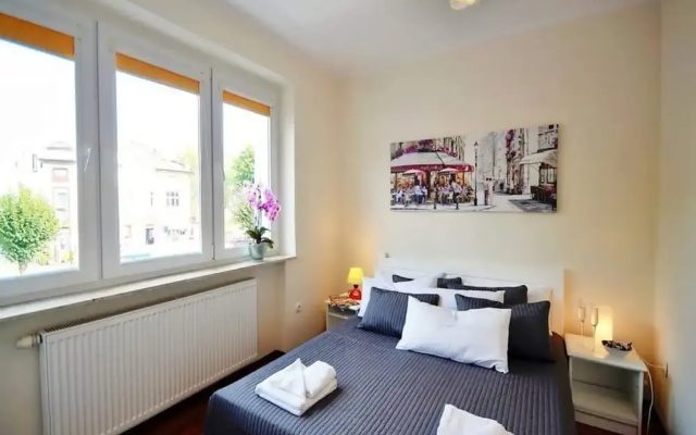 3-room Apartment With Balcony, Close to the Beach