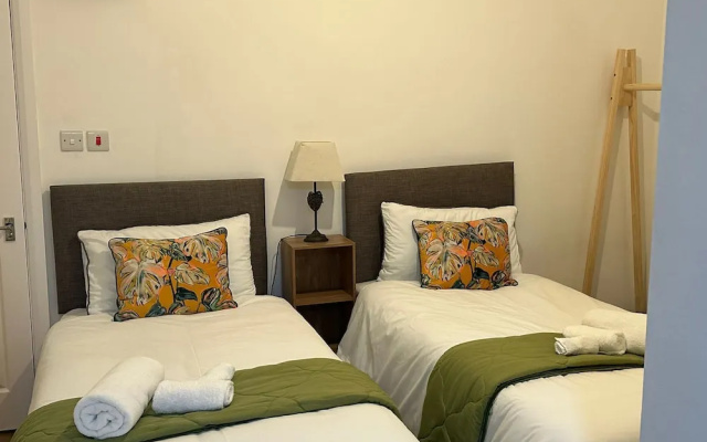 Delightful Delta-studio Apt,walk-2leeds City,wifi