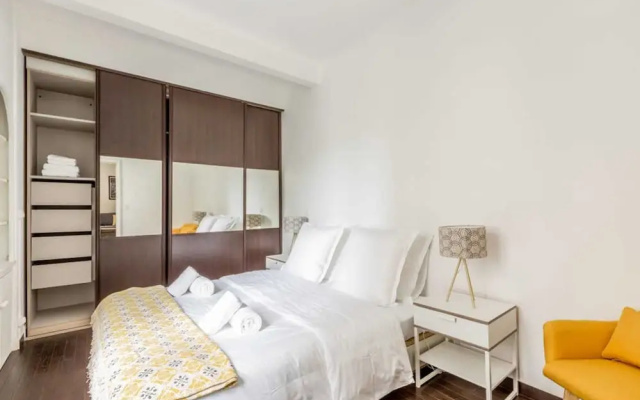 Beautiful Apartment for 4 People in the 15th