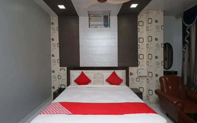 Mv Hotel By OYO Rooms