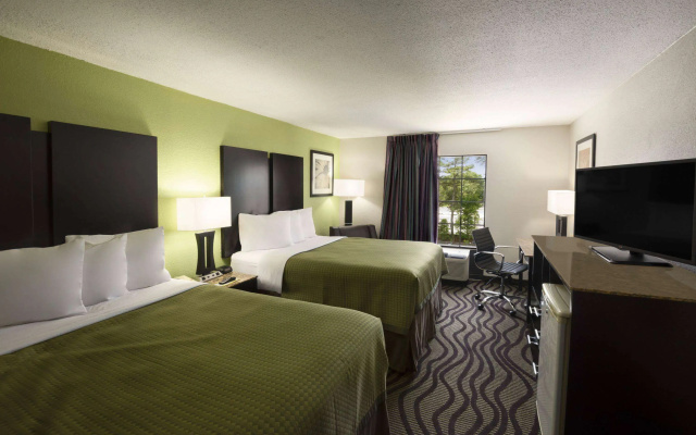 Days Inn by Wyndham Rome Downtown