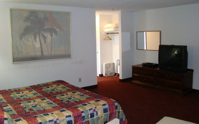 Rodeway Inn & Suites