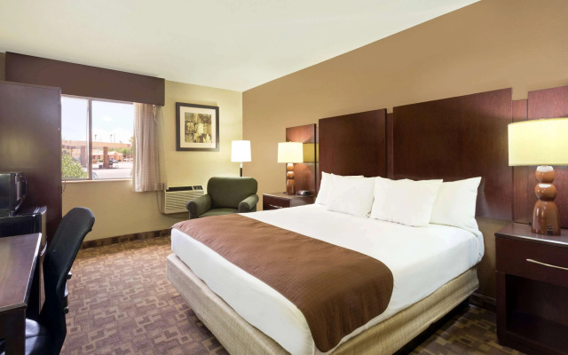 Rodeway Inn & Suites Chandler - Phoenix South I-10