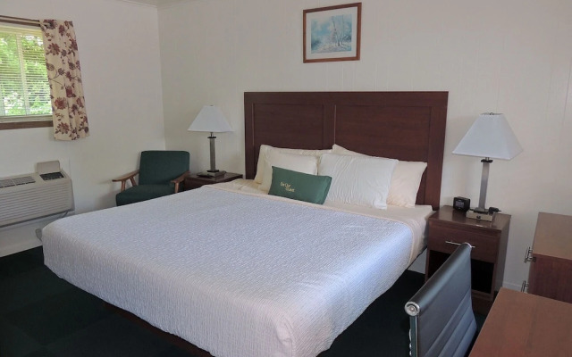 Rock Ledge Motel