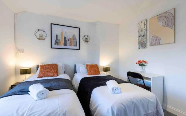 Leeds Luxury 3-bedroom Retreat