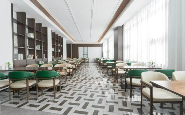 Oriental Hotel Quzhou West Area