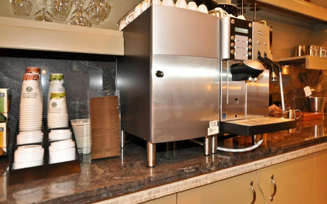 Best Western Plus Mariposa Inn & Conference Centre