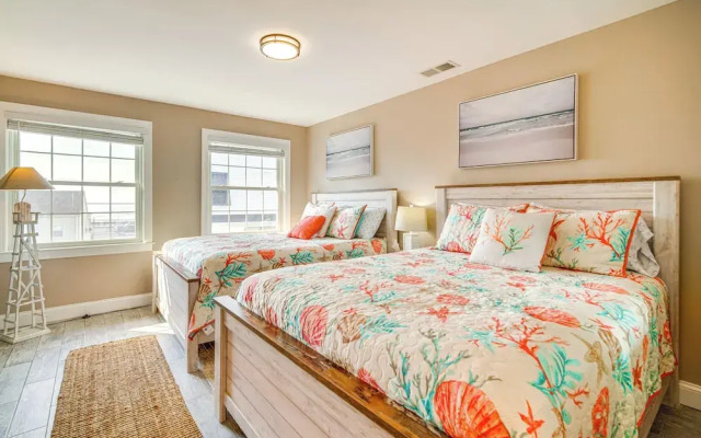 Bright Brigantine Townhome: Steps to Beach Access!