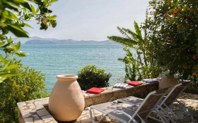 Seafront apartment in Kiveri, near Nafplion.
