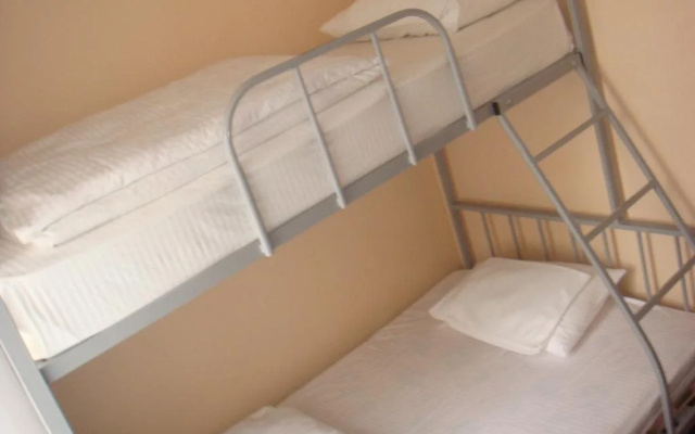 Hostel 490